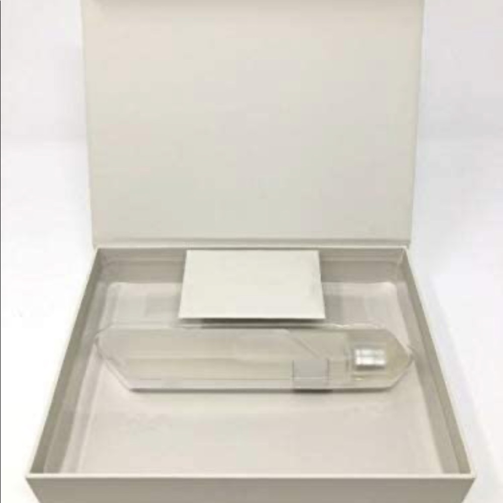 KKW Crystal Gardenia